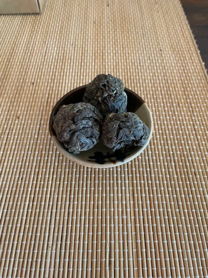 Hand Roll Autumn Sour Pu'erh Balls