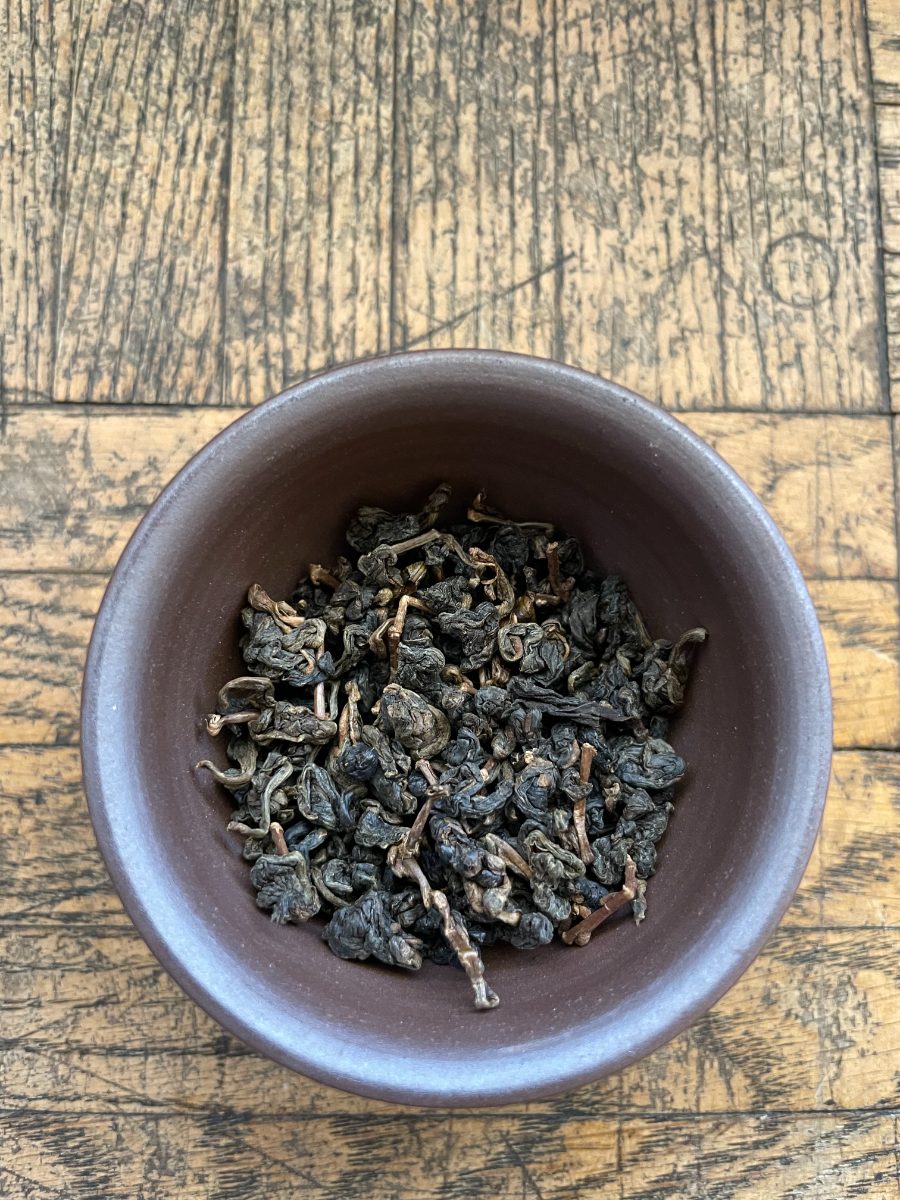 1990 Dayuling, unbaked vintage high-mountain oolong
